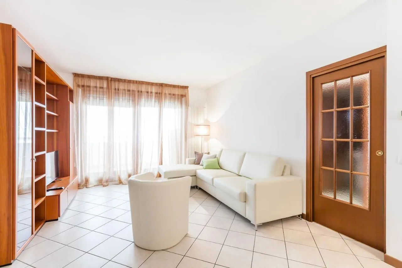 Ferienwohnung Attico Ai Cedri Verona Italien